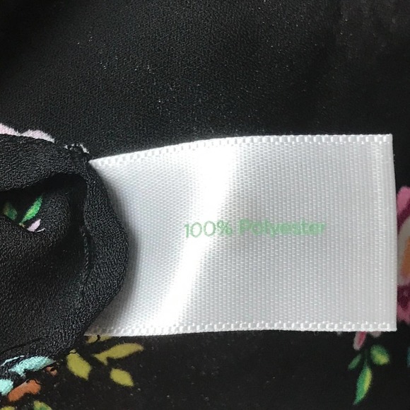 Decree | Women’s Black & Pink Flowy Flower Top - Picture 6 of 6